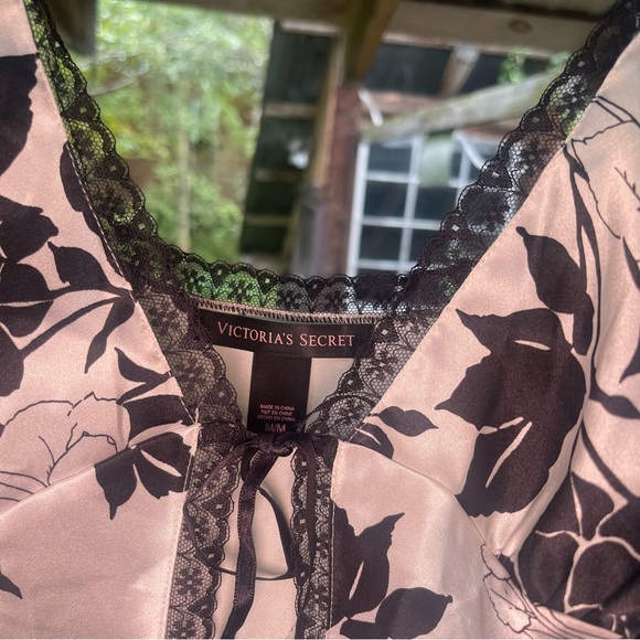 Vintage Victoria’s Secret 2000 tie front - Picture 2 of 3